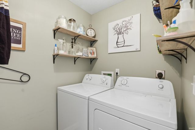 10410 Chesterhills Court, New Haven, IN 46774