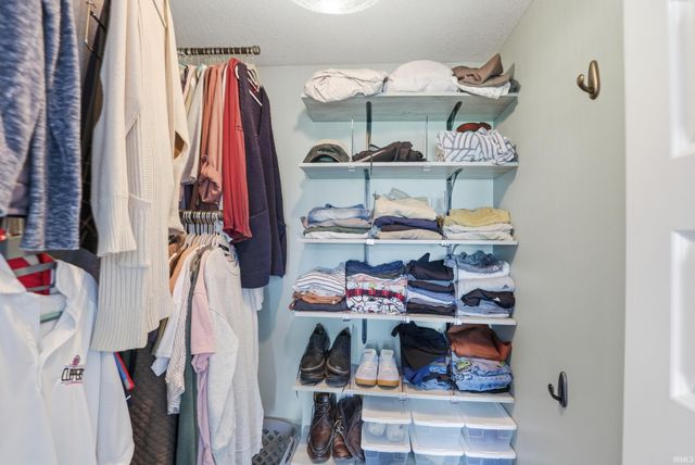 10410 Chesterhills Court, New Haven, IN 46774