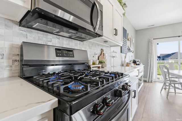 10410 Chesterhills Court, New Haven, IN 46774