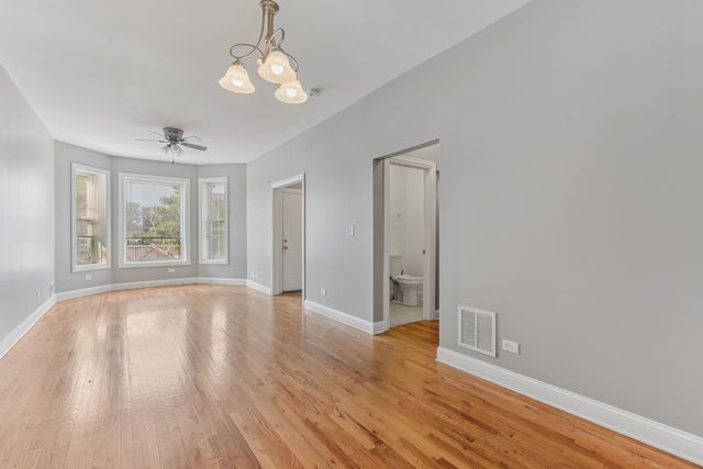 3220 W Polk Street 1, Chicago, IL 60624