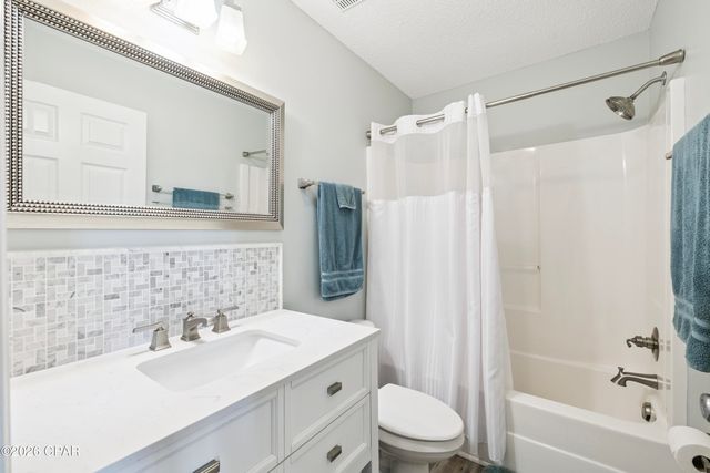 7464 Sunset Harbor Drive 133, Navarre, FL 32566