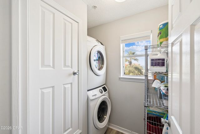 7464 Sunset Harbor Drive 133, Navarre, FL 32566