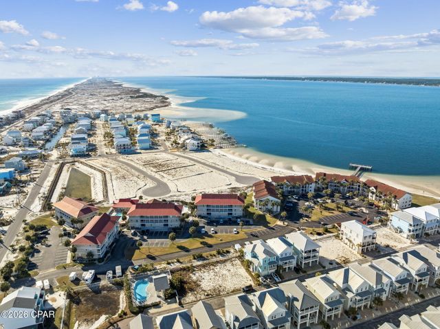 7464 Sunset Harbor Drive 133, Navarre, FL 32566