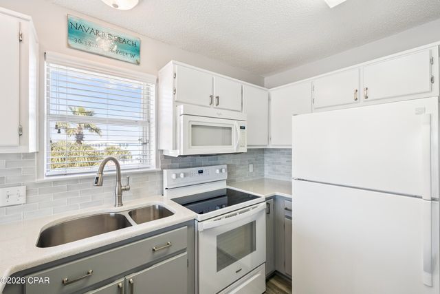 7464 Sunset Harbor Drive 133, Navarre, FL 32566