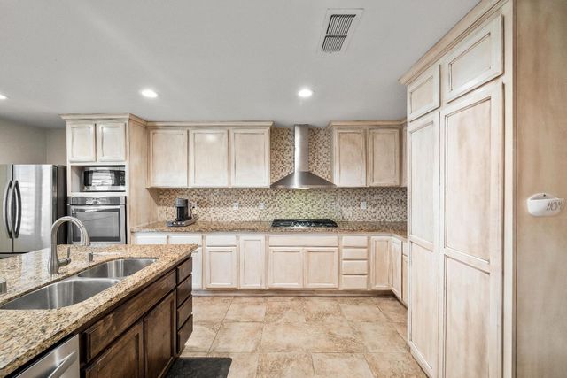 2768 Butte House Rd, Yuba City, CA 95993