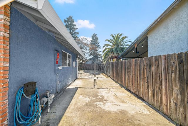 2768 Butte House Rd, Yuba City, CA 95993