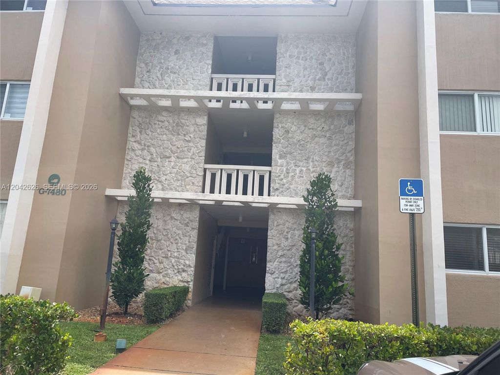 7480 Miami Lakes Drive G205, Miami Lakes, FL 33014