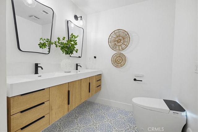 410 W Crystal View, Orange, CA 92865