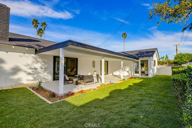 410 W Crystal View, Orange, CA 92865