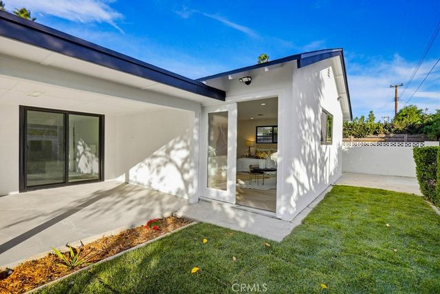 410 W Crystal View, Orange, CA 92865