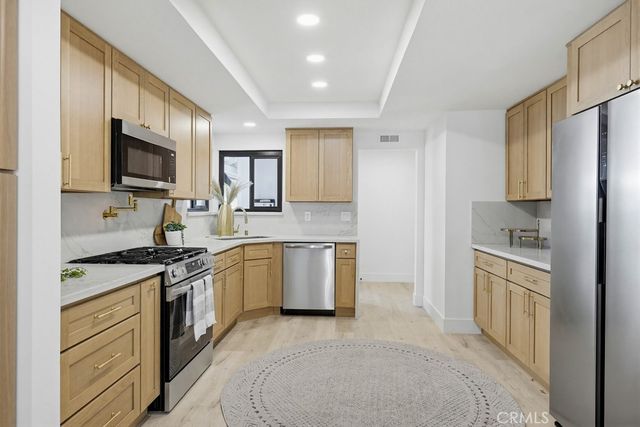 410 W Crystal View, Orange, CA 92865