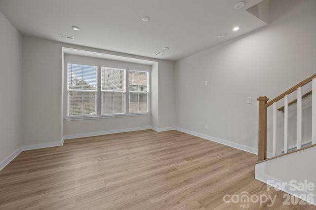 460 Spearfield Lane, Charlotte, NC 28205