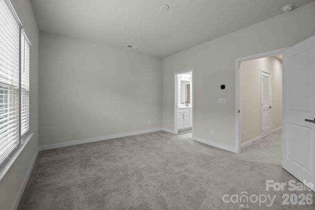 460 Spearfield Lane, Charlotte, NC 28205