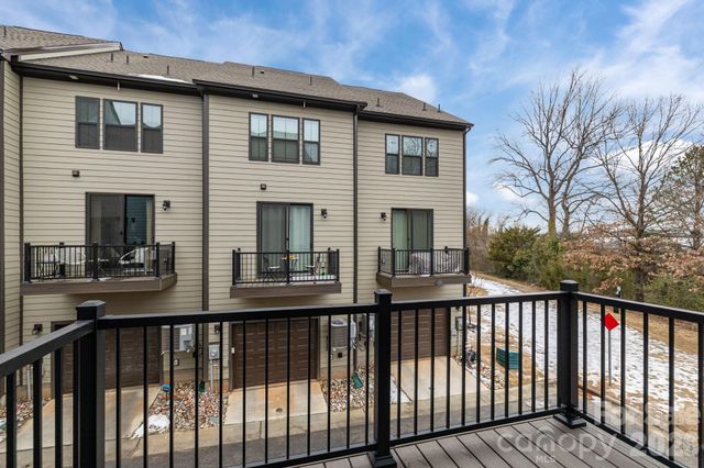 460 Spearfield Lane, Charlotte, NC 28205