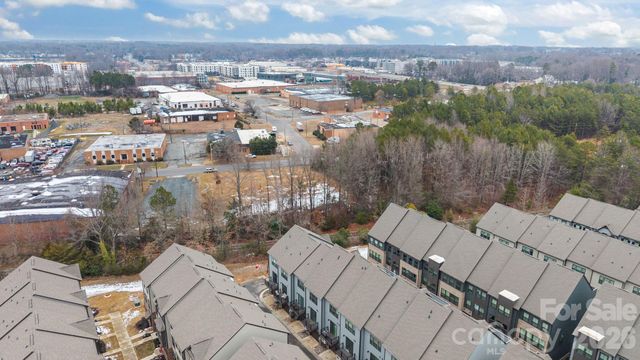 460 Spearfield Lane, Charlotte, NC 28205