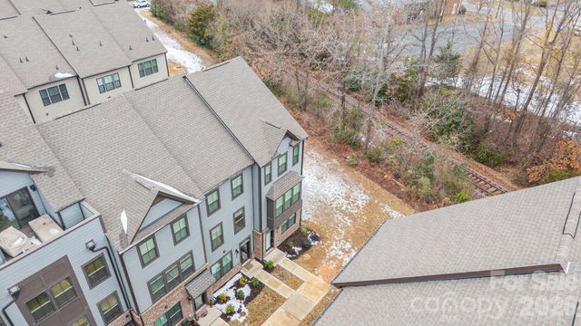 460 Spearfield Lane, Charlotte, NC 28205