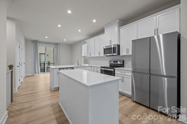 460 Spearfield Lane, Charlotte, NC 28205