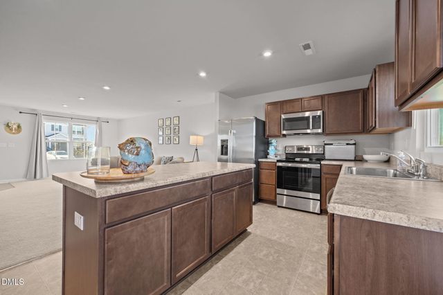 160 Day Song Court, Lillington, NC 27546