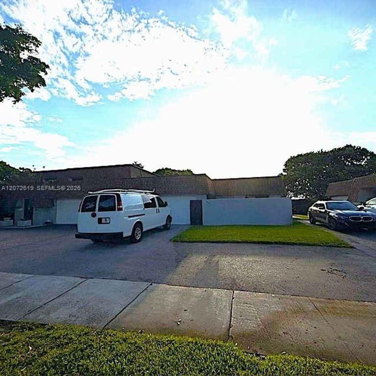 19229 E Lake Drive, Hialeah, FL 33015