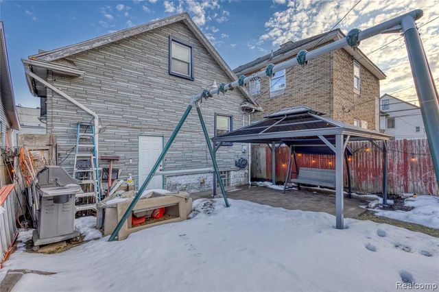 7100 Cahalan Street, Detroit, MI 48209