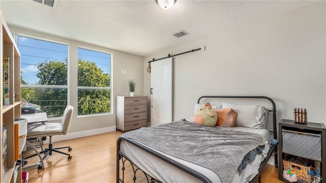 801 W Mulberry Avenue, San Antonio, TX 78212