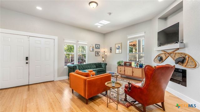 801 W Mulberry Avenue, San Antonio, TX 78212