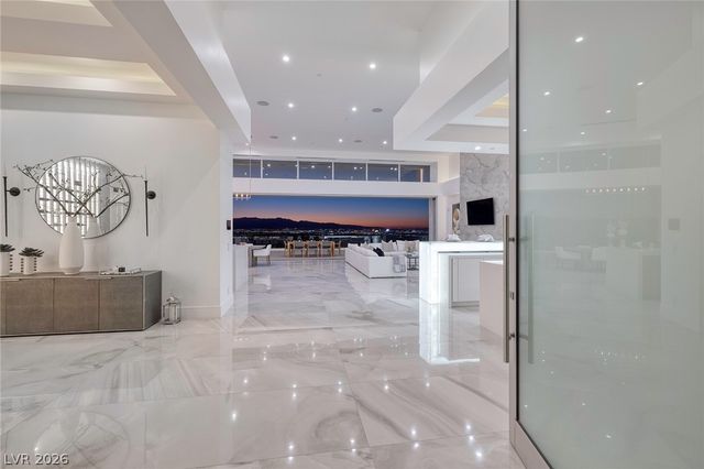 665 Overlook Rim Drive, Henderson, NV 89012