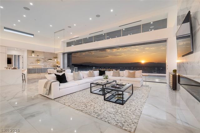 665 Overlook Rim Drive, Henderson, NV 89012