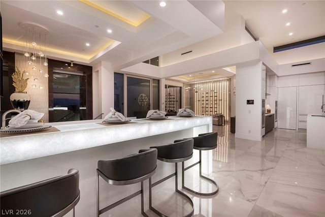 665 Overlook Rim Drive, Henderson, NV 89012