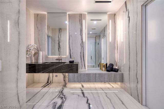 665 Overlook Rim Drive, Henderson, NV 89012