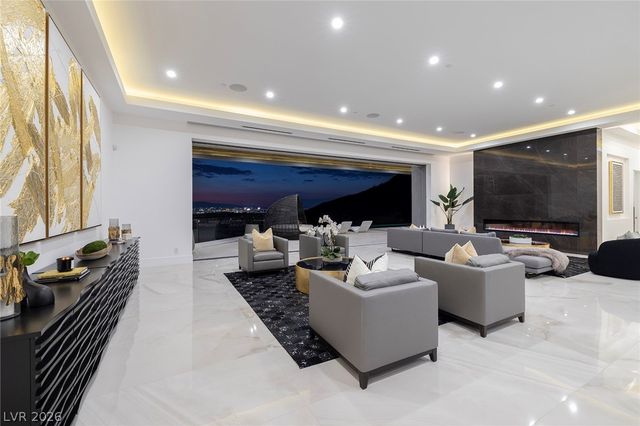 665 Overlook Rim Drive, Henderson, NV 89012