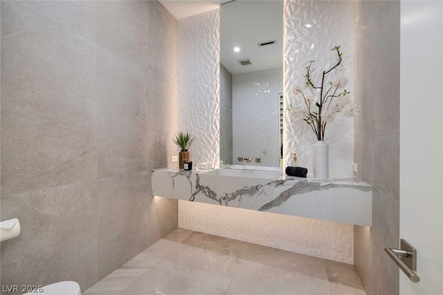 665 Overlook Rim Drive, Henderson, NV 89012