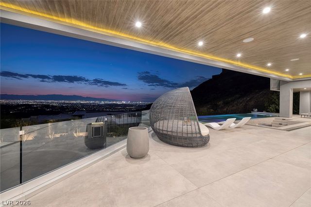 665 Overlook Rim Drive, Henderson, NV 89012