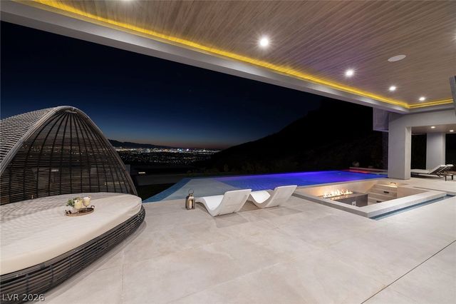 665 Overlook Rim Drive, Henderson, NV 89012