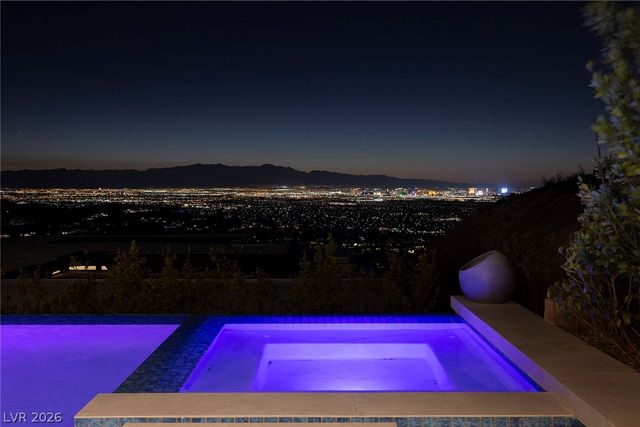 665 Overlook Rim Drive, Henderson, NV 89012