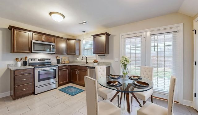 1487 Coronado Dr, Clarksville, TN 37042