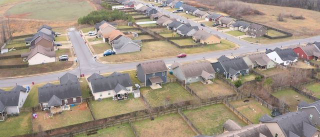 1487 Coronado Dr, Clarksville, TN 37042