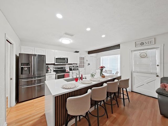 7608 BARRY ROAD, Tampa, FL 33615