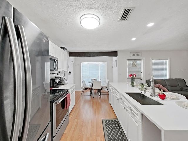 7608 BARRY ROAD, Tampa, FL 33615