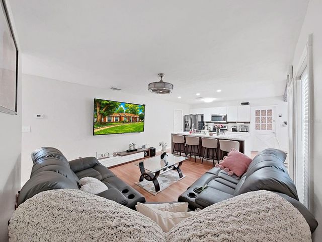 7608 BARRY ROAD, Tampa, FL 33615