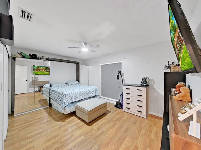 7608 BARRY ROAD, Tampa, FL 33615