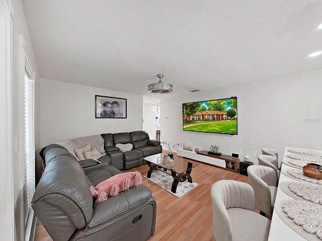 7608 BARRY ROAD, Tampa, FL 33615