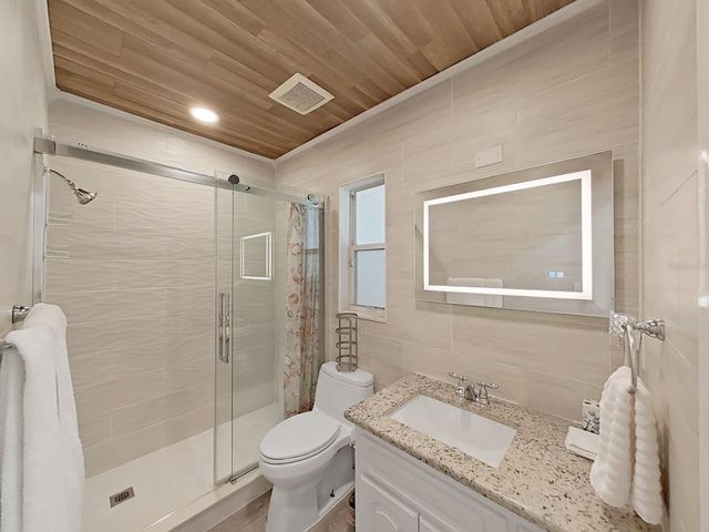 7608 BARRY ROAD, Tampa, FL 33615