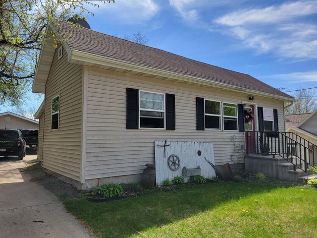 1306 Sharon Street, Janesville, WI 53545