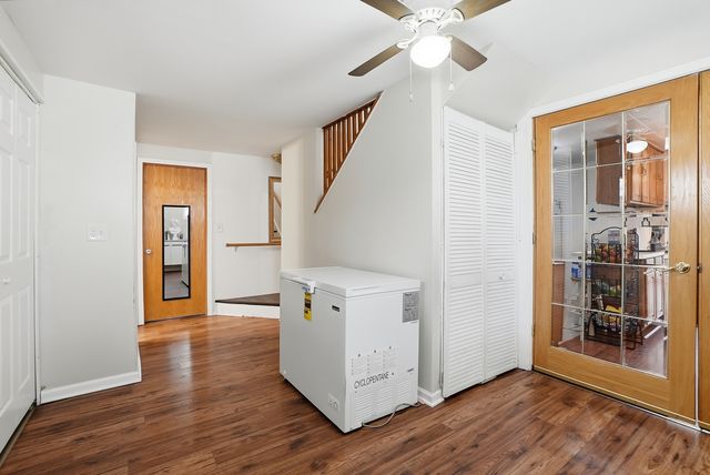 8947 S Komensky Avenue, Hometown, IL 60456