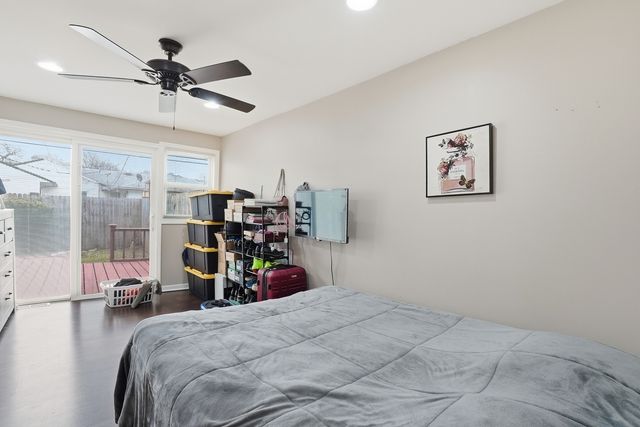 8947 S Komensky Avenue, Hometown, IL 60456