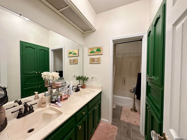 1414 Beckenham Dr, Baton Rouge, LA 70808