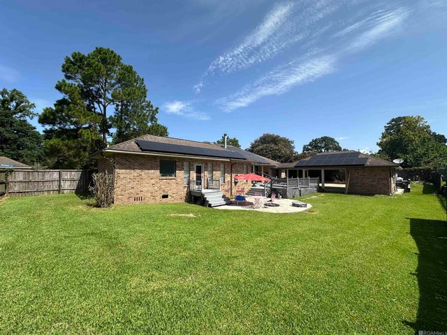 1414 Beckenham Dr, Baton Rouge, LA 70808