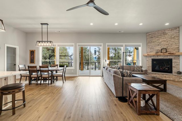 12156 Turnstone Drive, Klamath Falls, OR 97601