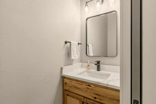 12156 Turnstone Drive, Klamath Falls, OR 97601